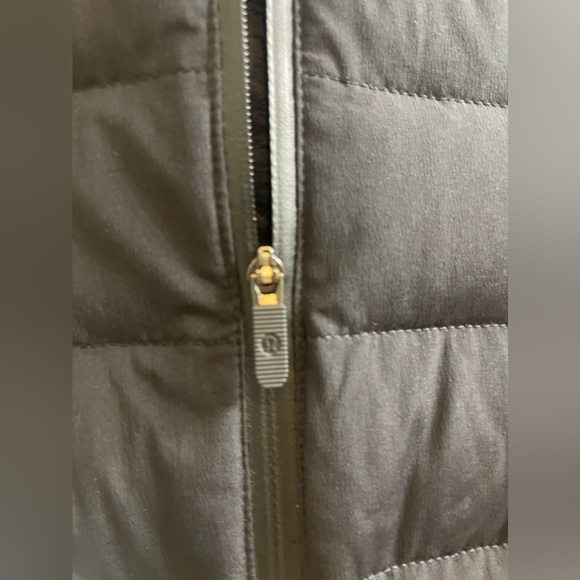 Lululemon Down For It All Jacket Black Wmn Size 2 - Picture 10 of 14